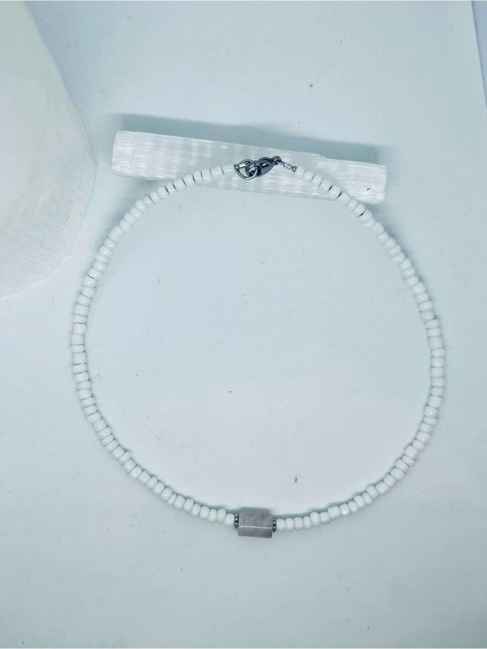 White Beaded Women’s Necklace with rose quartz Accent